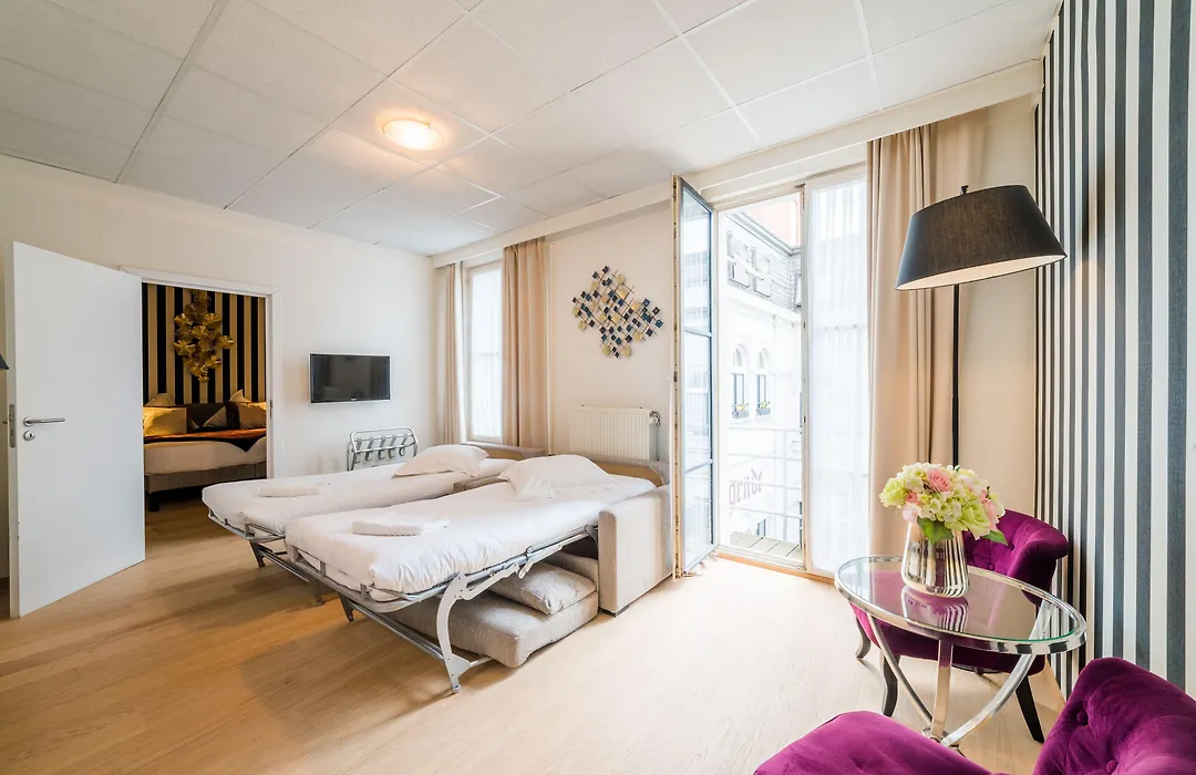 Hotel La Legende-1